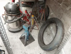 1#6270 Officina meccanica per autoveicoli