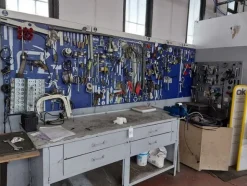 1#6270 Officina meccanica per autoveicoli