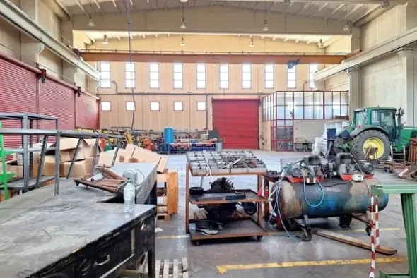 #2639046 Officina meccanica (sub 17) in zona artigianale