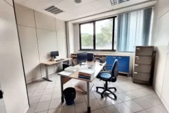 #21995 Opificio con impianto fotovoltaico e terreni edificabili