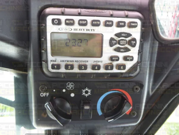 Pala cingolata Takeuchi TL6R