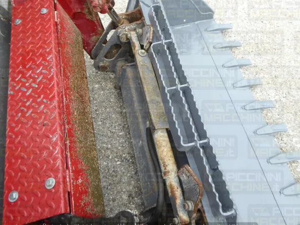 Pala cingolata Takeuchi TL6R