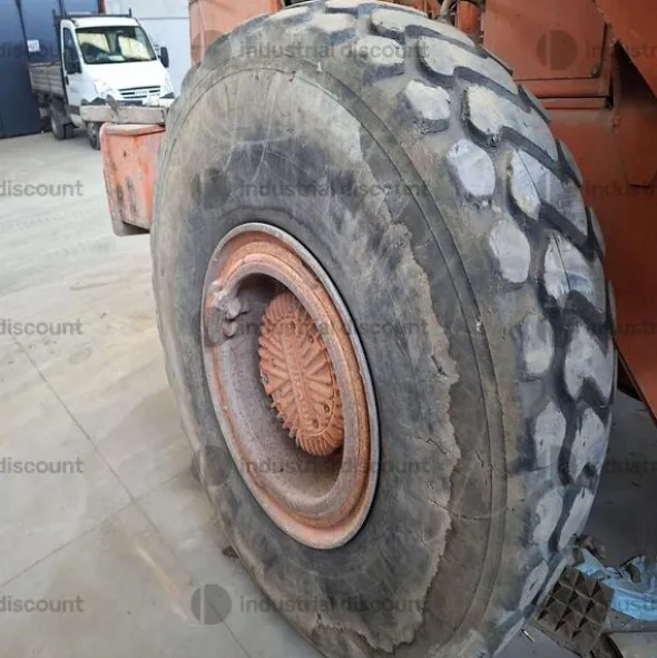 2#8848 Pala gommata Fiat Hitachi