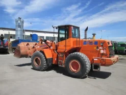 5#3595 Pala gommata Fiat Hitachi W190
