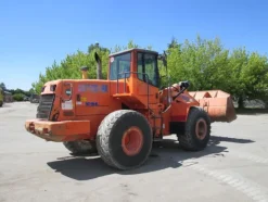 5#3595 Pala gommata Fiat Hitachi W190