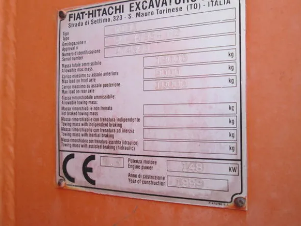 5#3595 Pala gommata Fiat Hitachi W190