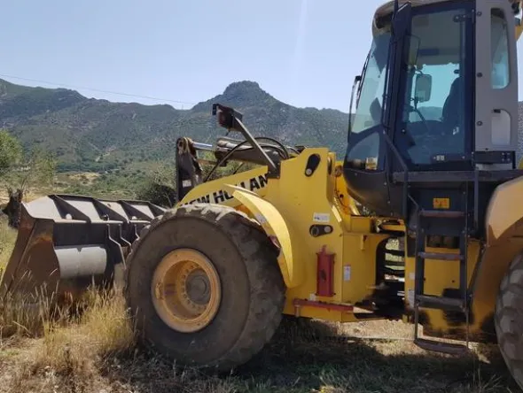 45#4479 Pala gommata New Holland
