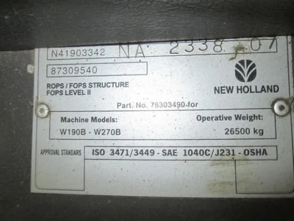 23#4419 Pala gommata New Holland W270B