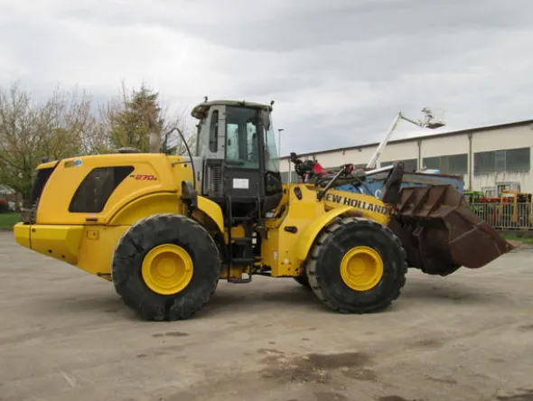 23#4419 Pala gommata New Holland W270B