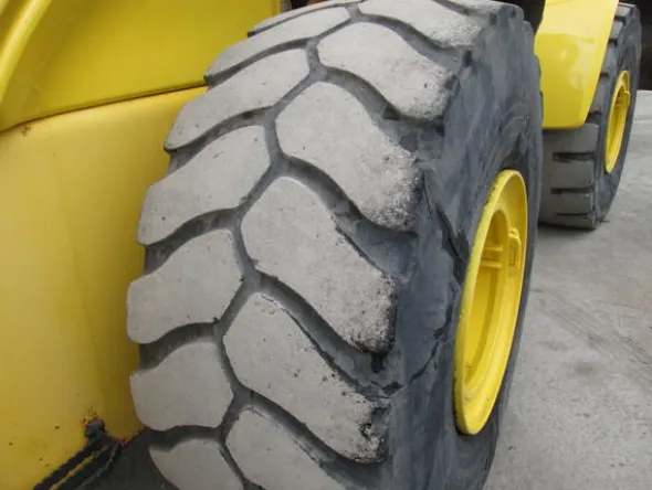 23#4419 Pala gommata New Holland W270B