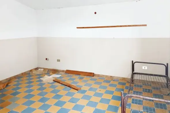 #22472 Palazzina con uffici e locale deposito