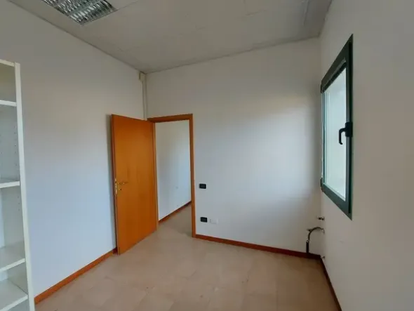 #15165 Palazzina direzionale