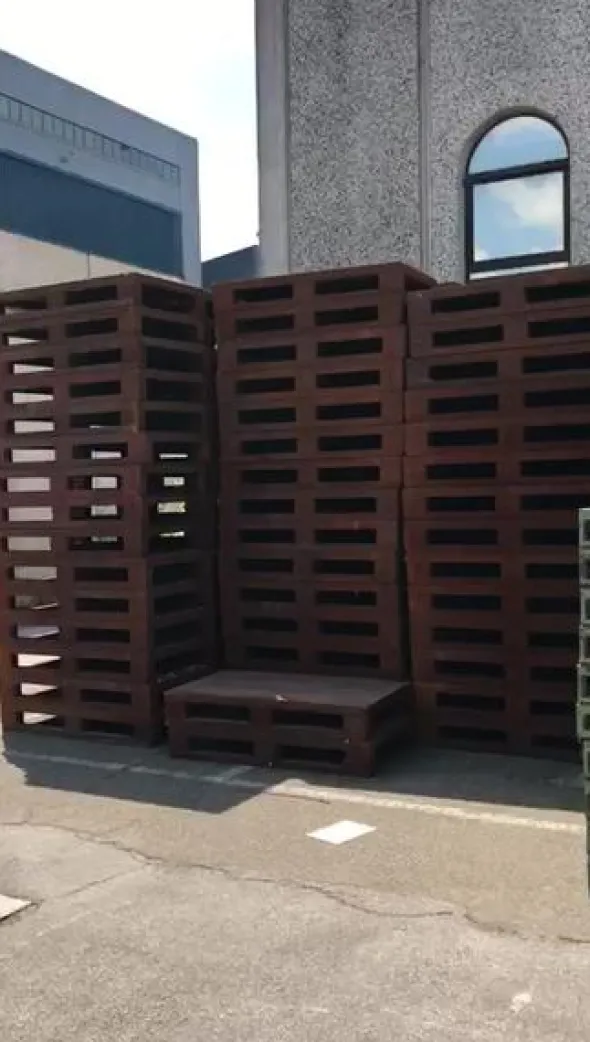 4#3154 Pallet in metallo