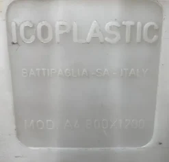 Pallet o bancali in plastica per uso alimentare usati