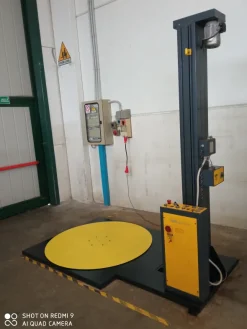 Pallettizzatore automatico con tavola rotante