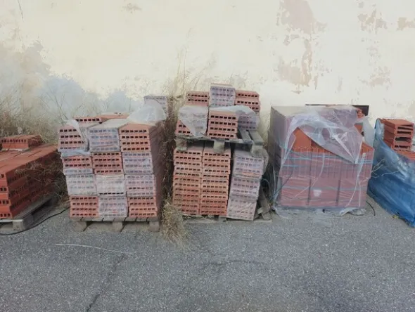 15#8015 Pavimenti e rivestimenti