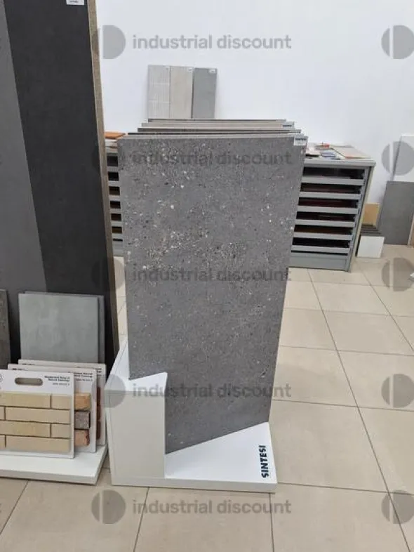 8#8706 Pavimenti e rivestimenti in pietra