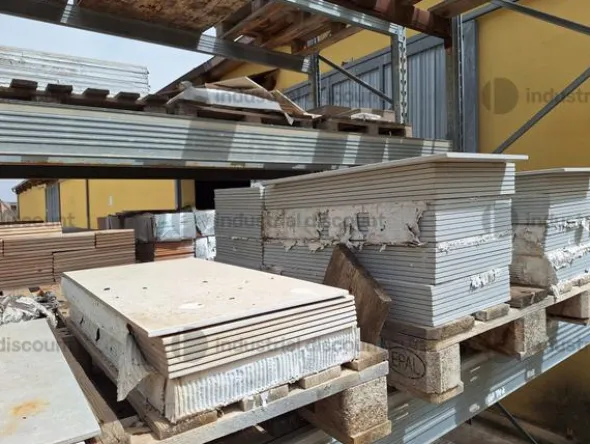 8#8706 Pavimenti e rivestimenti in pietra