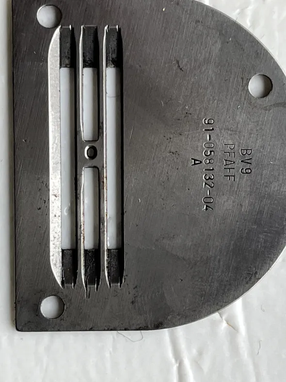 PFAFF 91-058 132-04 A placca a tre ranghi