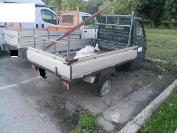 9#5326 Piaggio Ape
