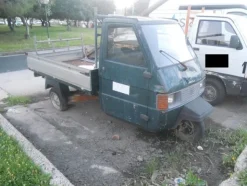 9#5326 Piaggio Ape