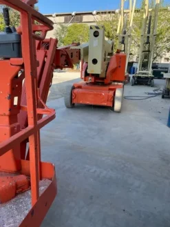 12#5755 Piattaforma aerea semovente articolata JLG