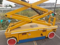 2#8398 Piattaforma a forbice