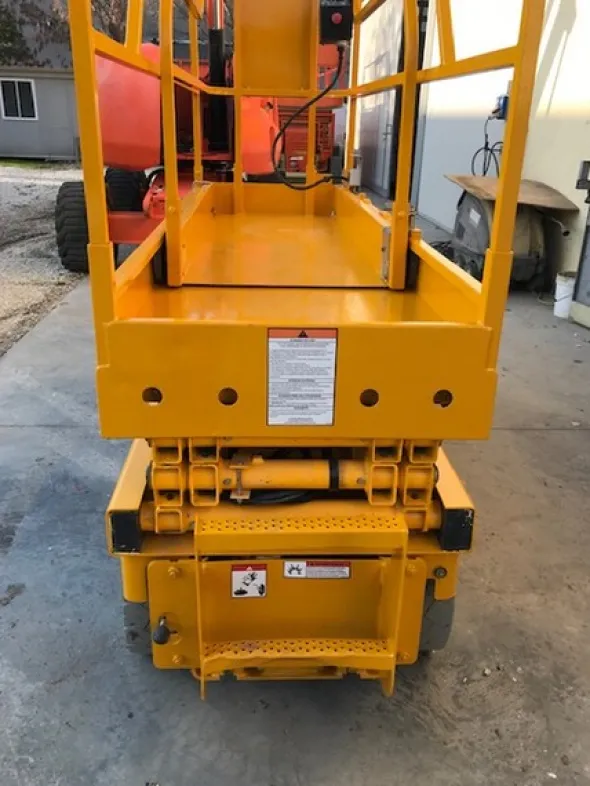 1#5755 Piattaforma verticale Haulotte Compact