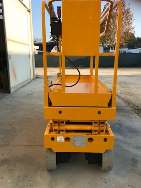 1#5755 Piattaforma verticale Haulotte Compact