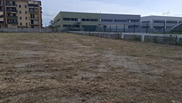 Piazzale in zona produttiva D1