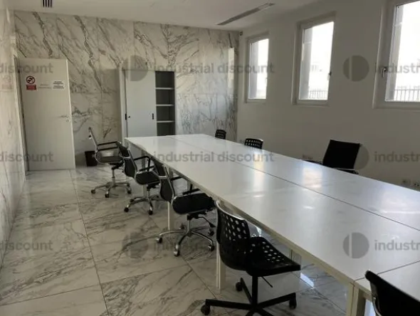 1#8925 Piccole attrezzature da officina e arredi di design e uffici