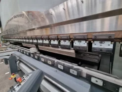 Piegatrice lamiera HPM Mod Spyder 6100 mm x 500 ton