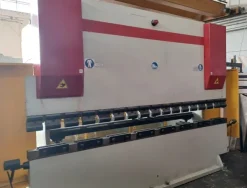 Piegatrice lamiera Imal Mod 3100 mm x 115 ton