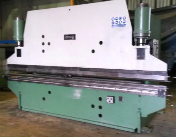 Piegatrice Lamiera OMAG mod PO 14350