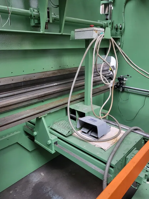 PIEGATRICE LVD3000 X 110