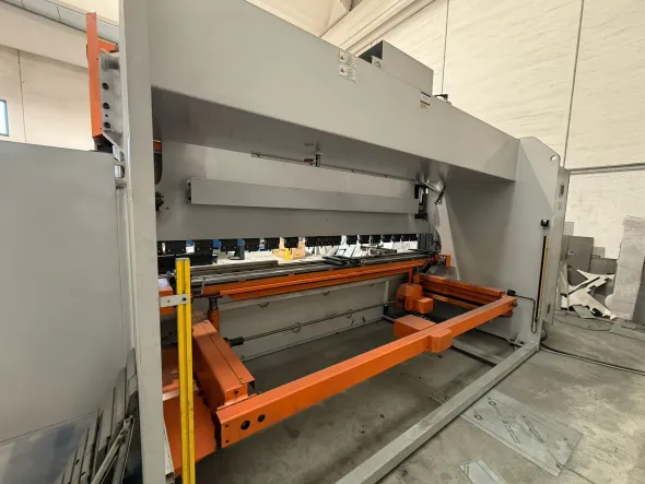 Piegatrice 175 Ton 4 metri