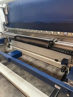 Piegatrice 4100x220 Ton CNC 6 assi nuova