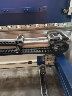 Piegatrice 4100x220 Ton CNC 6 assi nuova