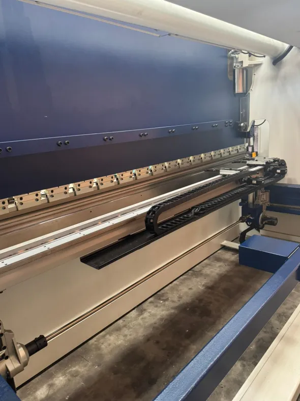Piegatrice 4100x220 Ton CNC 6 assi nuova
