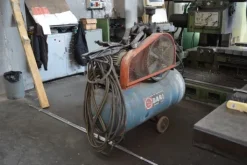 6#5252 Pinze per lamiere Topal Industries e minuterie
