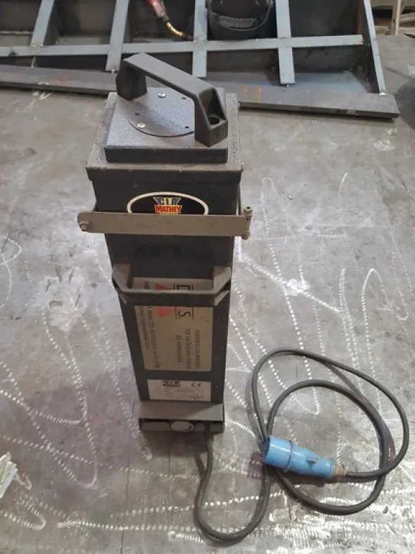 6#5252 Pinze per lamiere Topal Industries e minuterie