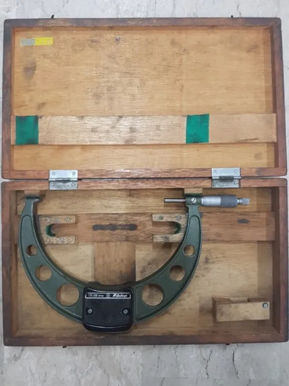 6#5252 Pinze per lamiere Topal Industries e minuterie