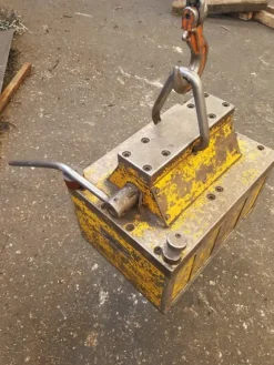 6#5252 Pinze per lamiere Topal Industries e minuterie
