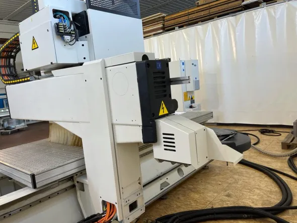 PO964 - 1181Centro di lavoro per legno SCM usato
