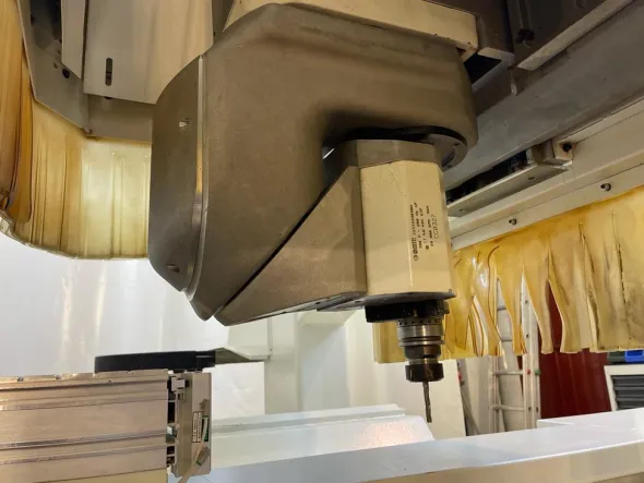 PO964 - 1181Centro di lavoro per legno SCM usato