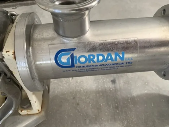 7#5061 Pompa a vite Giordan