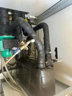 Pompa di calore a gas AISIN GEHP , alimentata a metano