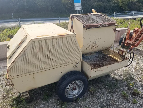 Pompe Spitz Bunker 38 & Puzmeister Per Calcestruzzo