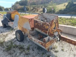 Pompe Spitz Bunker 38 & Puzmeister Per Calcestruzzo
