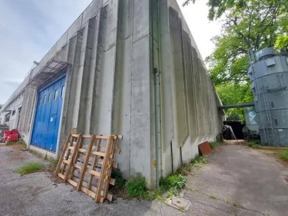 #12882 Porzione di capannone artigianale